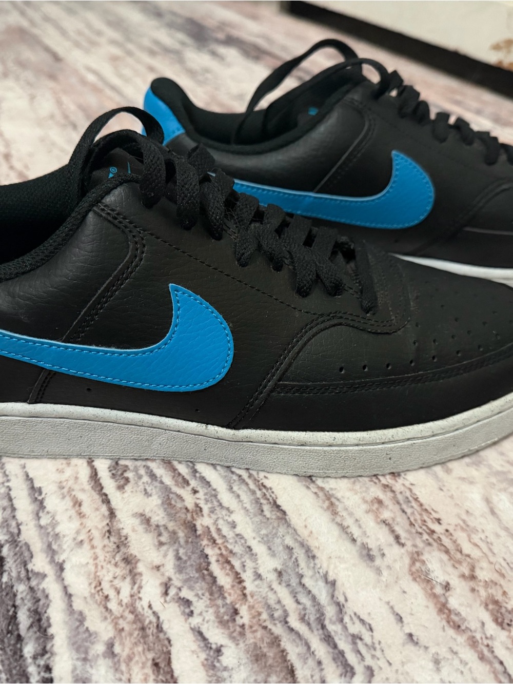 UNISEX Nike Court Vision Lo NN Sneakers. Retro. Lazer blue and black